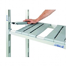 Cold room plastic shelving with slatted shelves
