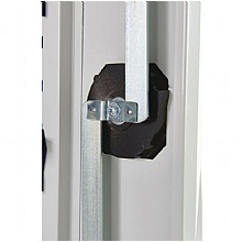 Cupboard two-point locking