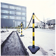Black/yellow chain post with triangular base